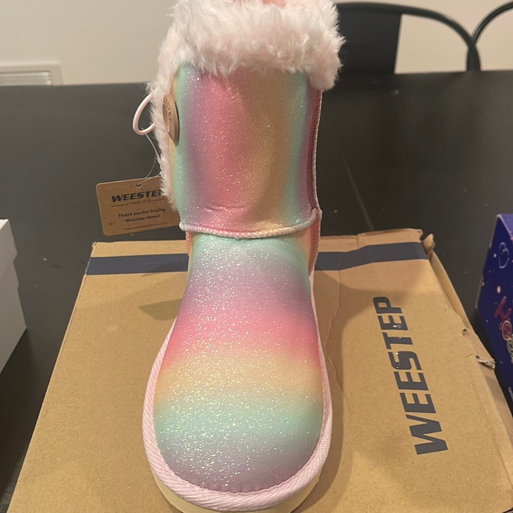 Girls boots